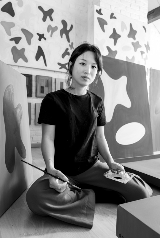 Woo KIm in her studio, Brussels, June 16th 2020.